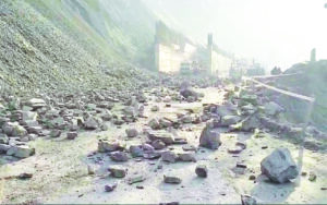 Srinagar-Jammu highway shut for vehicular movement, restoration work underway