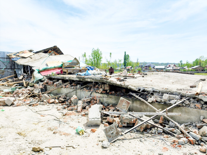 Suspected drug peddlers’ Property demolished in J&K