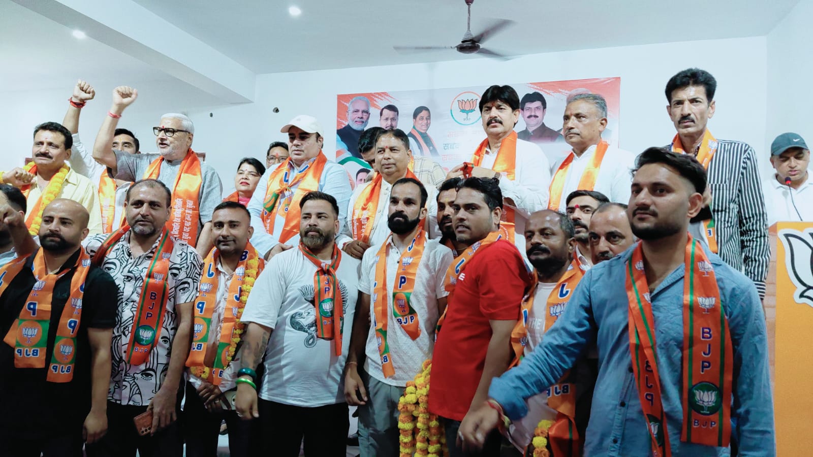 BJP OBC Morcha organises party joining programme, pays tribute to late Sant Ram