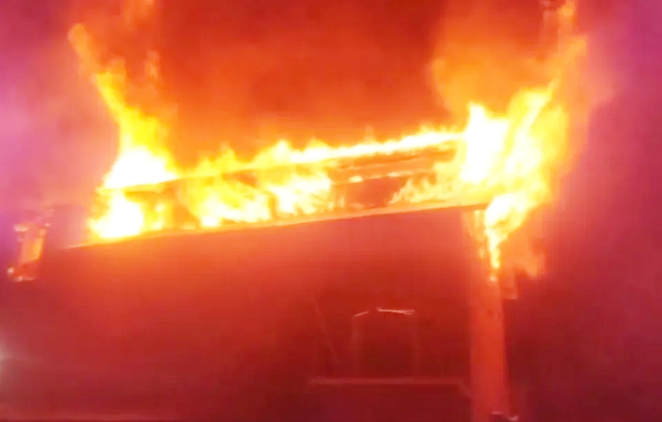 12-year-old boy killed, 3 injured as fire damages Darul Uloom in Anantnag 12-year-old boy killed, 3 injured as fire damages Darul Uloom in Anantnag