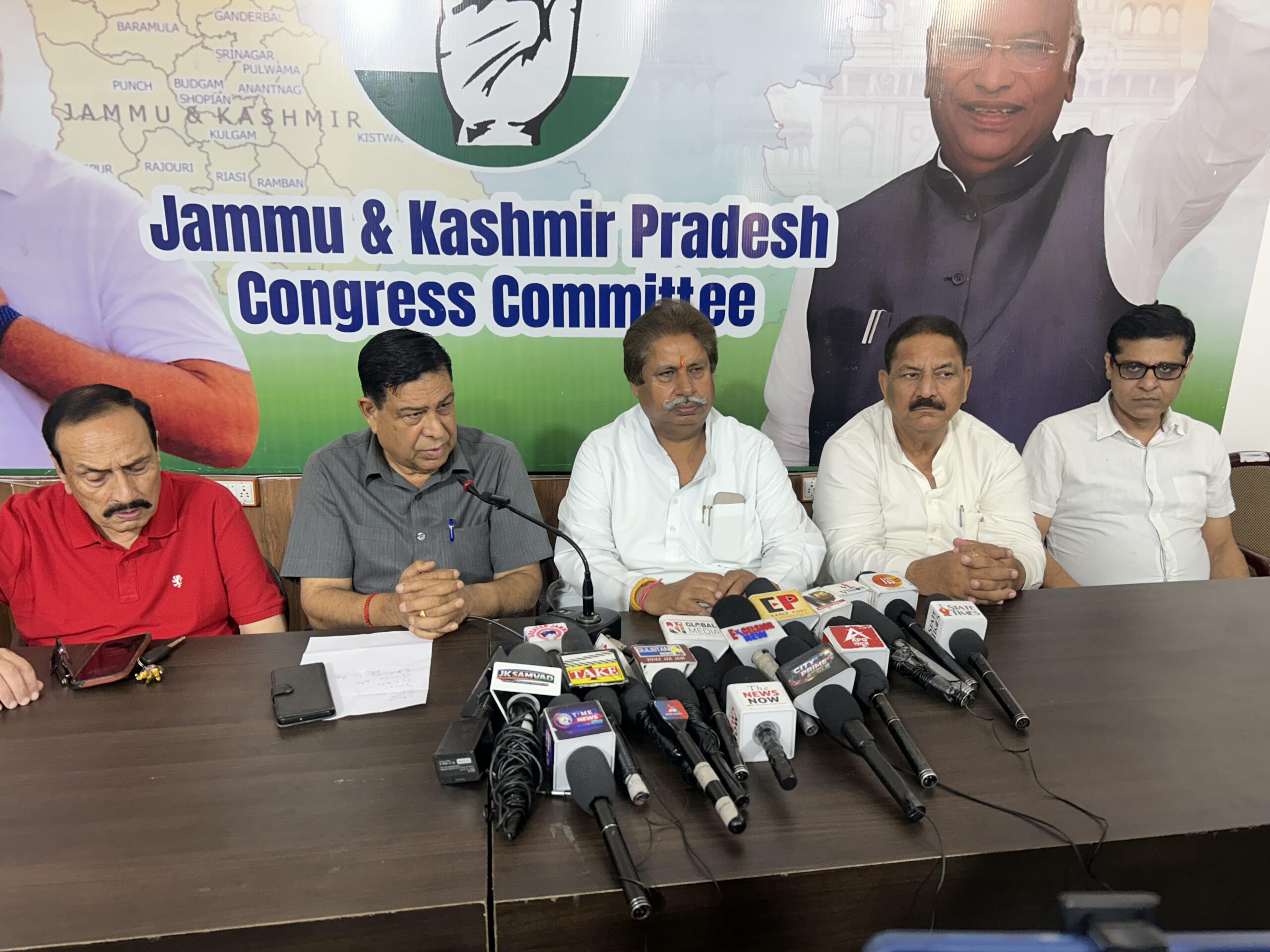 Ensure people centric development in the absence of Panchayats, ULBs, BDC, DDCs: Congress Ensure people centric development in the absence of Panchayats, ULBs, BDC, DDCs: Congress