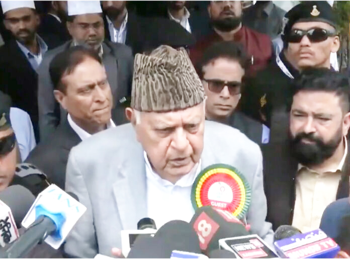 Farooq Abdullah backs RSS leader hosabale on dialogue with Pakistan Farooq Abdullah backs RSS leader hosabale on dialogue with Pakistan