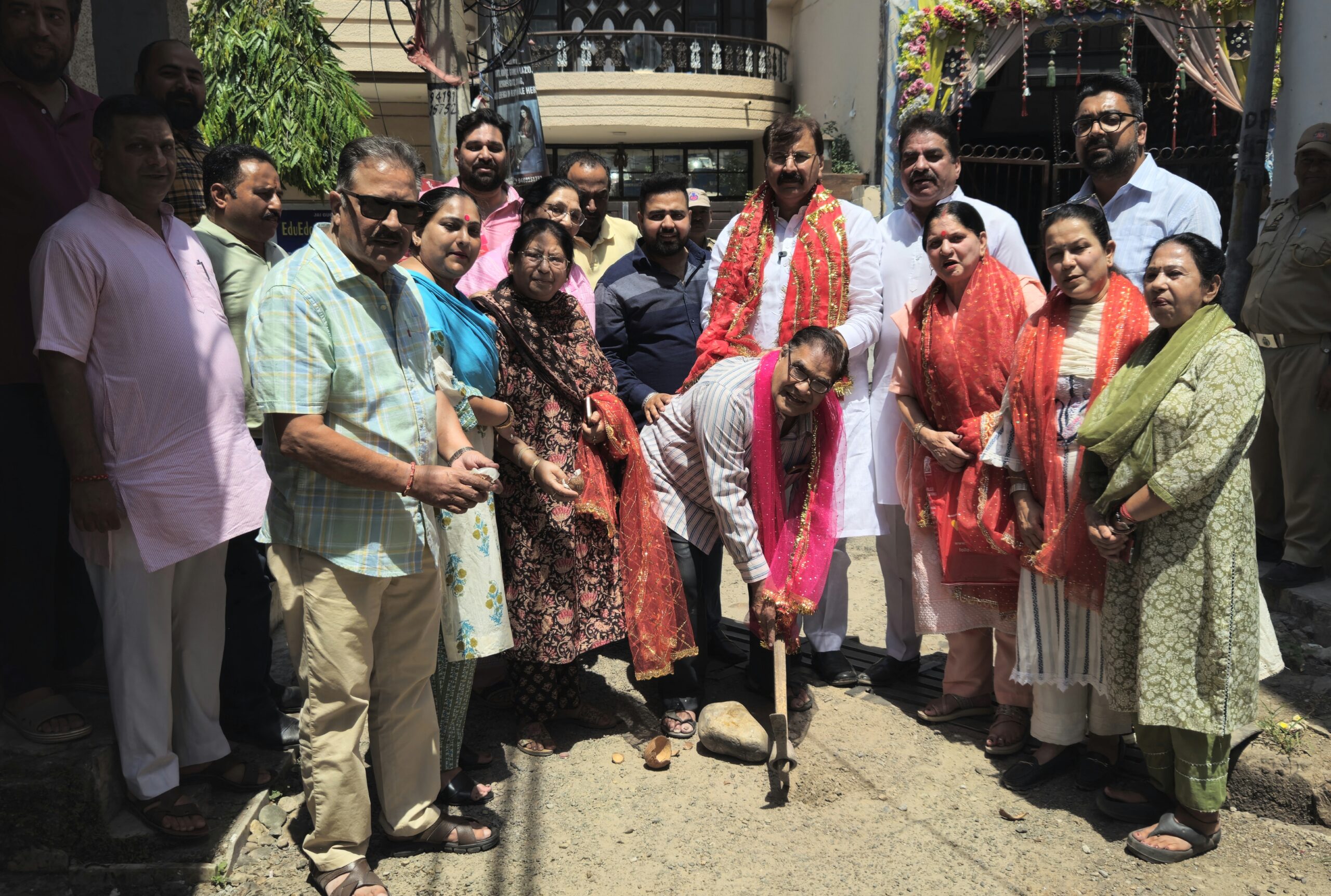 MLA Arvind inaugurates lane development works worth Rs 22 lakh in Ward No 26