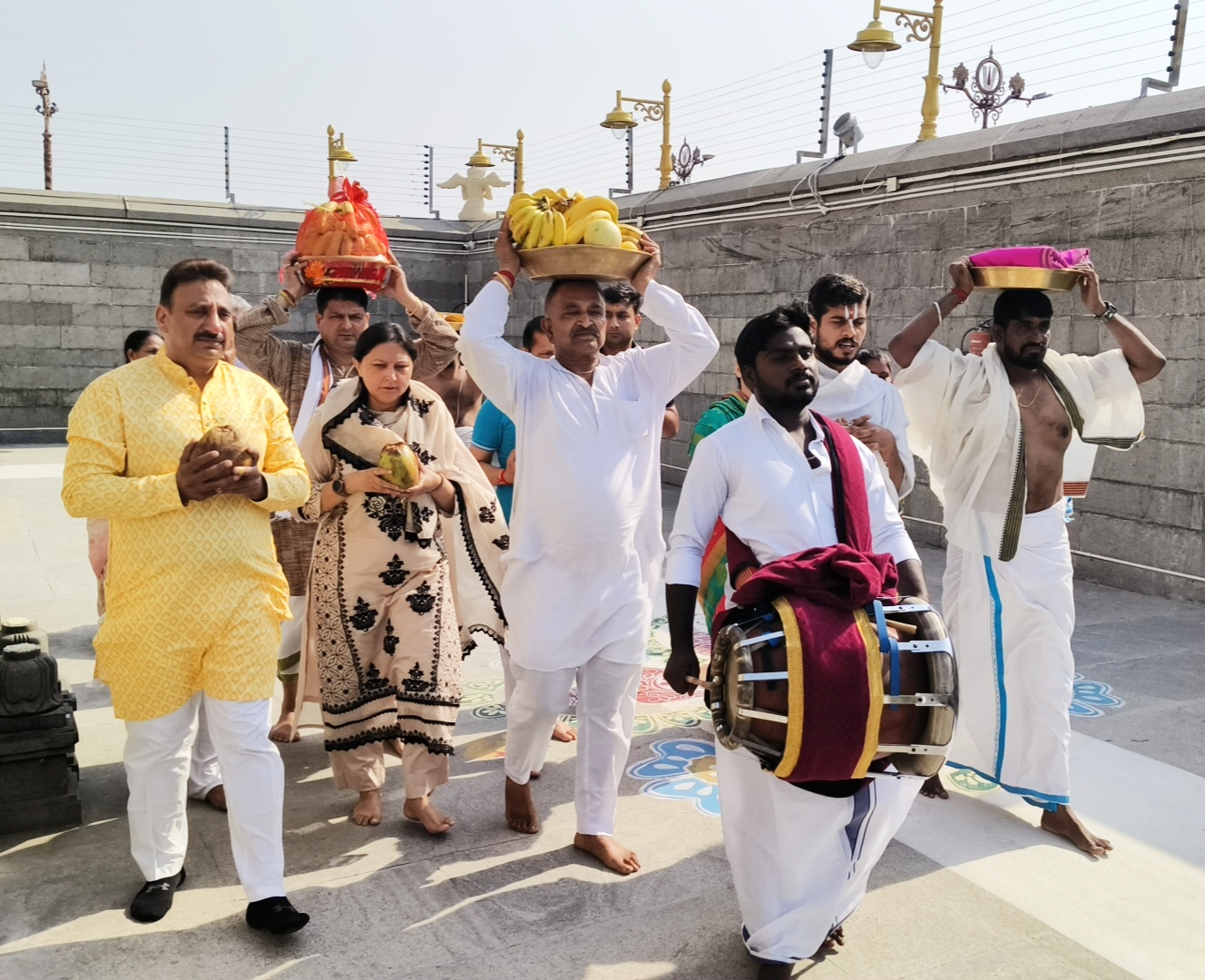 Rajesh Langer, Shallu Gupta pay obeisance at Tirupati Balaji Temple