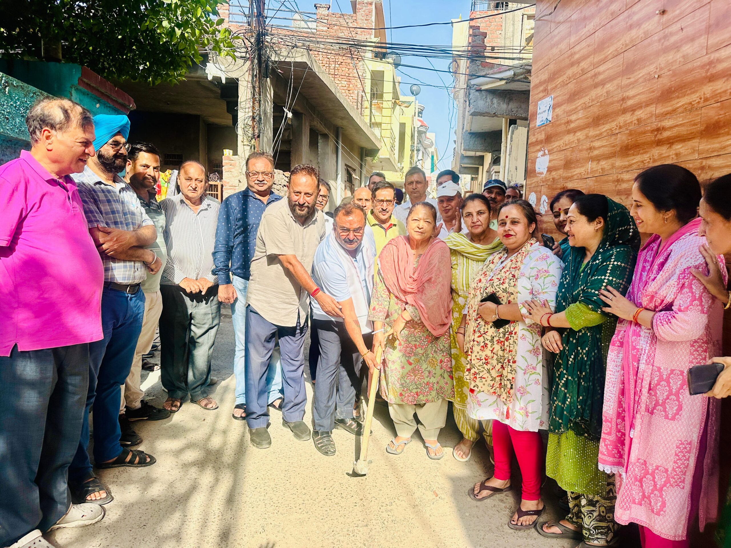 Randhawa starts PHE Pipeline & Drain Work in Ward No. 43