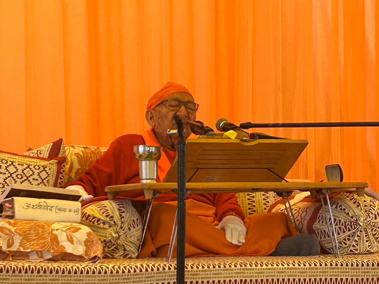 Swami Ram Swarup stresses Vedic worship and Yoga as path to salvation Swami Ram Swarup stresses Vedic worship and Yoga as path to salvation