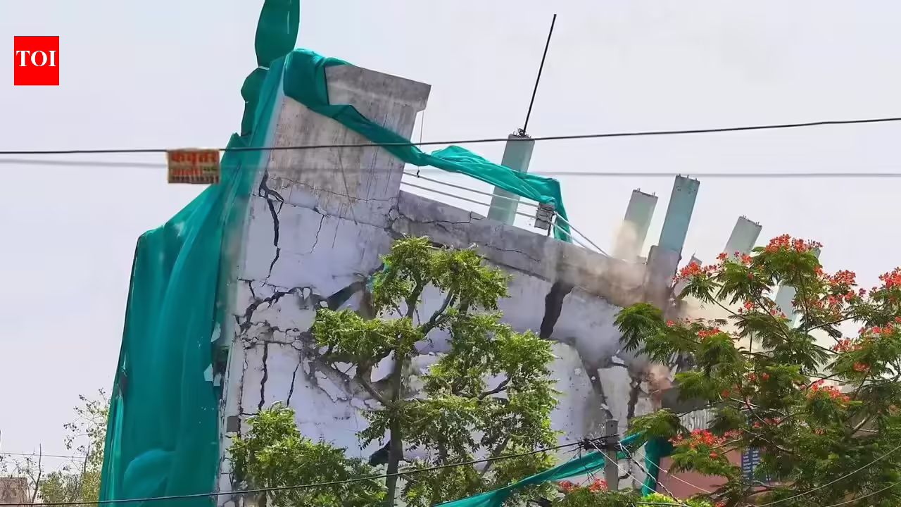Jaipur anti-encrochment drive: Mosque demolished to widen road; 2 temples, mazaar to be taken down | India News Jaipur anti-encrochment drive: Mosque demolished to widen road; 2 temples, mazaar to be taken down | India News