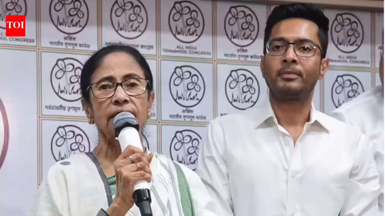 Mamata & Abhishek Banerjee in Delhi, TMC mutiny spreads to Parliament | India News Mamata & Abhishek Banerjee in Delhi, TMC mutiny spreads to Parliament | India News