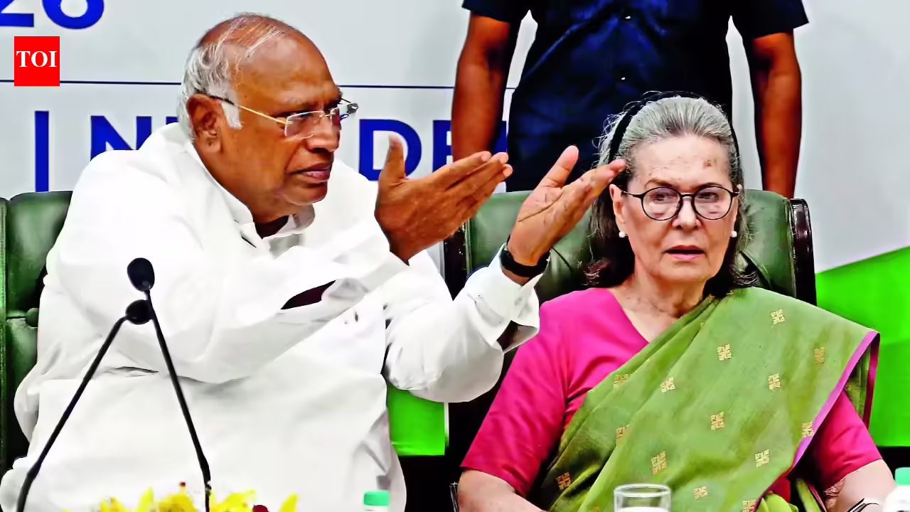 INDIA allies question Congress over betraying DMK, criticising CPM | India News INDIA allies question Congress over betraying DMK, criticising CPM | India News