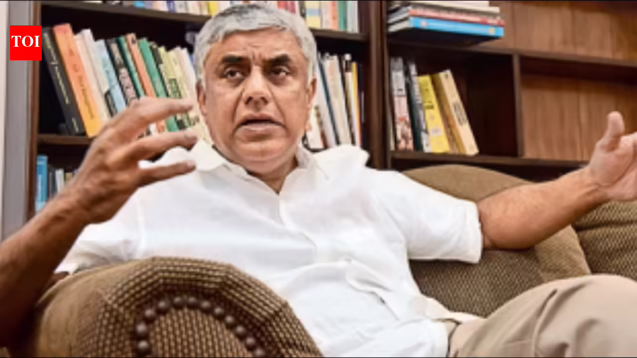 PM prioritised publicity over performance: Congress report card | India News