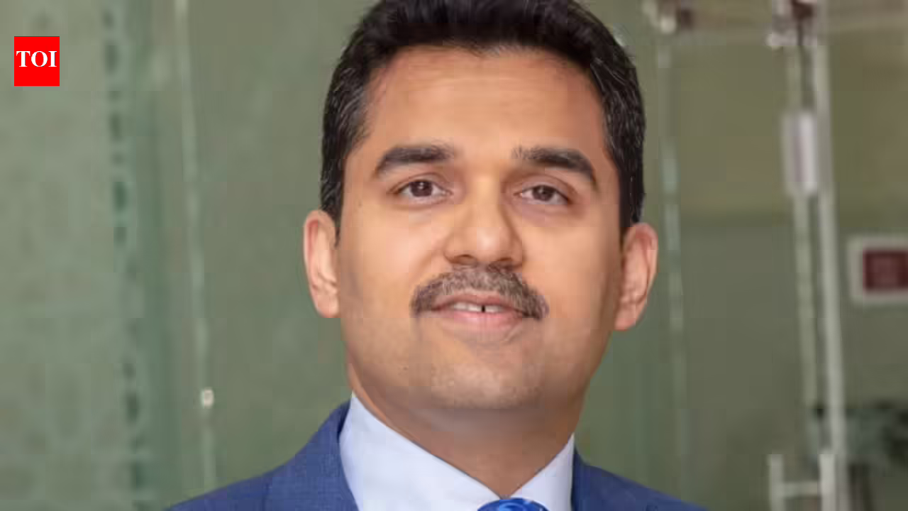 Indian-origin billionaire announces Dh1m aid for UAE road crash victims: 6 Indians among 7 dead | World News Indian-origin billionaire announces Dh1m aid for UAE road crash victims: 6 Indians among 7 dead | World News