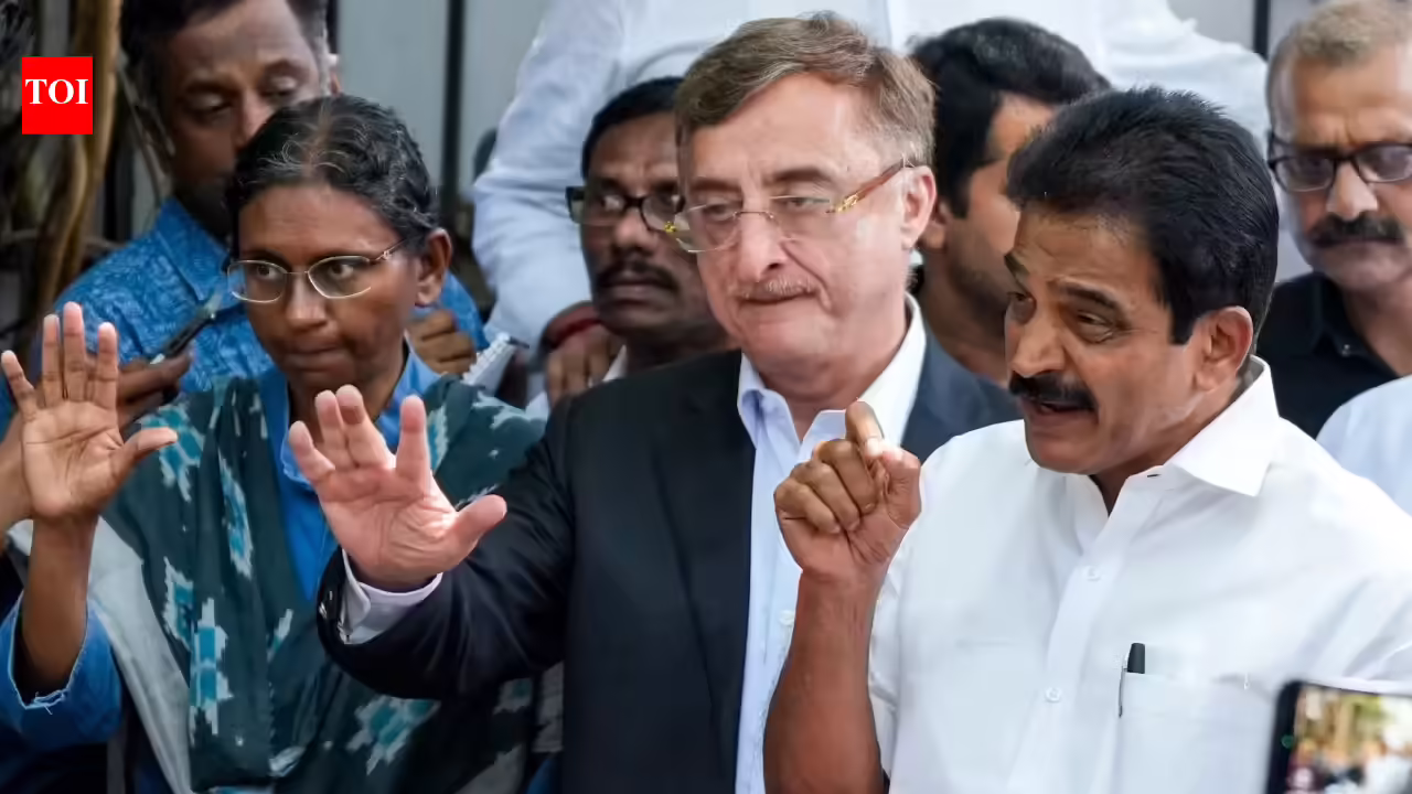 Congress delegation meets EC over Natarajan row | India News