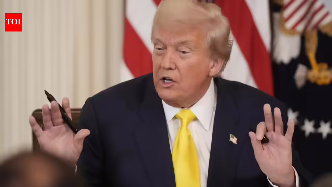 Sunday bloody Sunday: Trump warns Israel not to blow up Iran deal