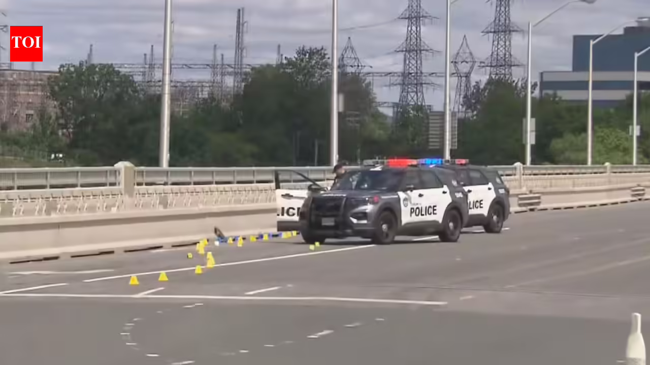 12-year-old faces attempted murder charge after Toronto officer struck by stolen car