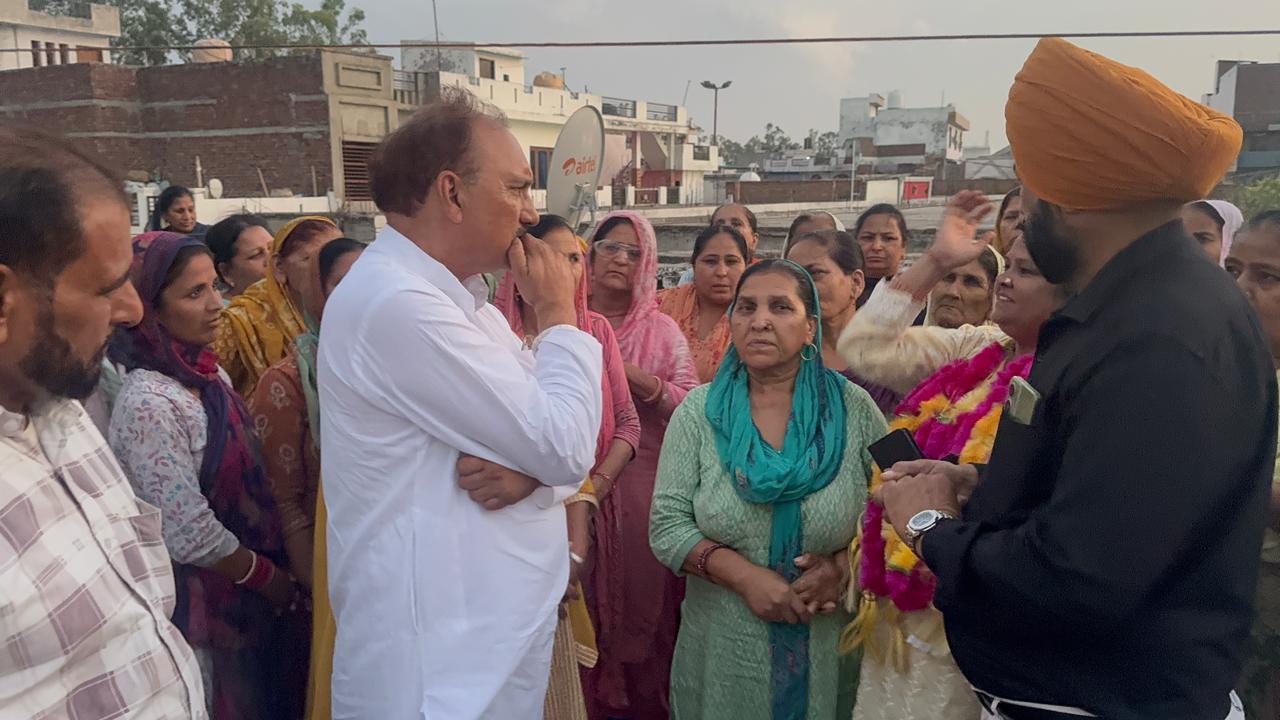 Amrit Bali hears public grievances in RS Pura, assures strong voice for people’s issues
