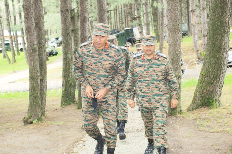 Northern Army Commander Reviews Security Preparedness For Amarnath Yatra