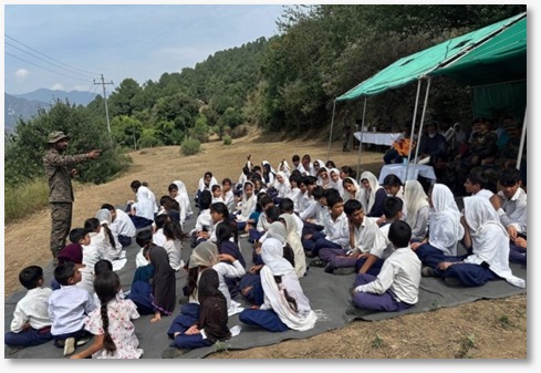 Army conducts lecture on ending plastic pollution at Gundna
