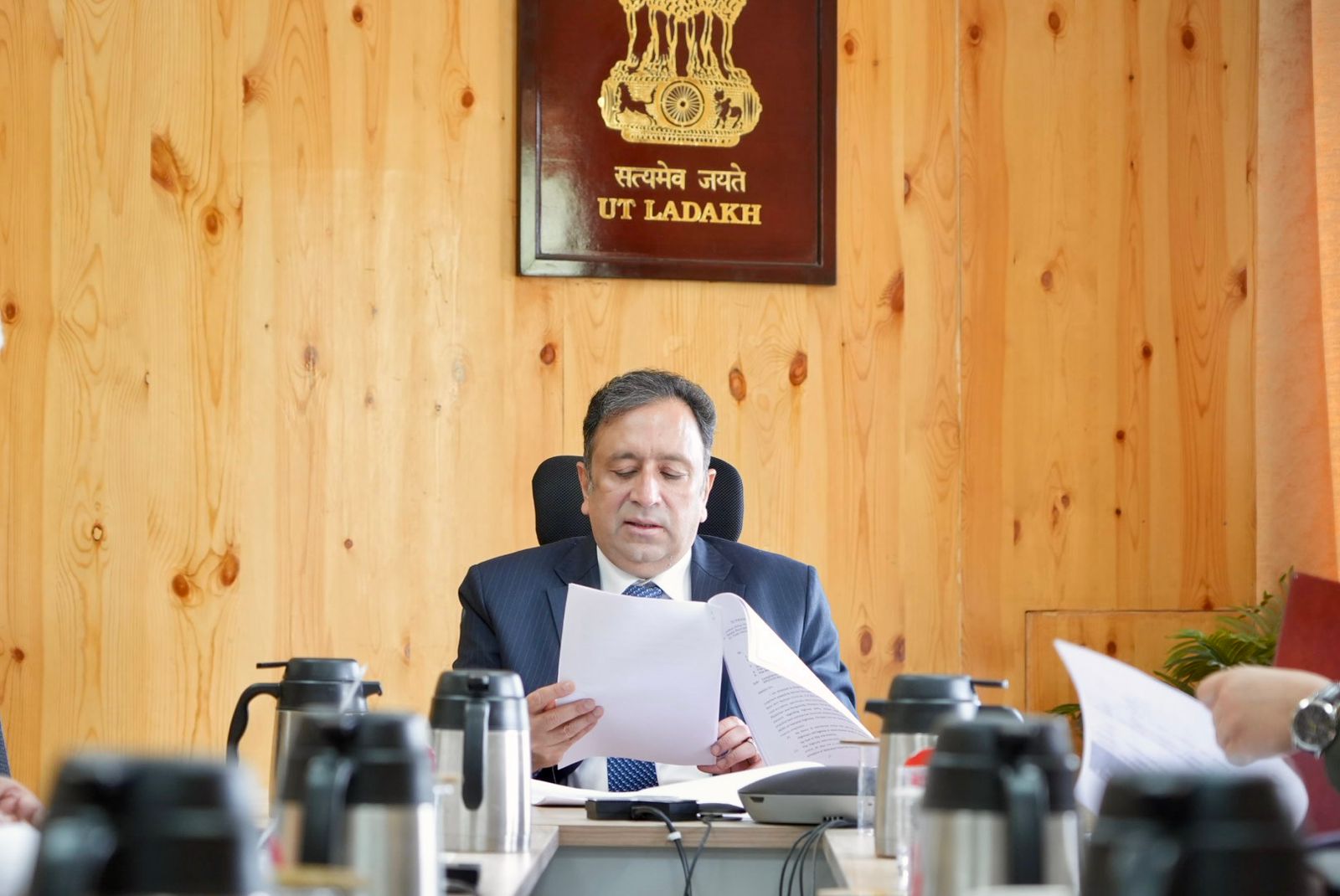 CS reviews compliance with Supreme Court directions on NH Safety CS reviews compliance with Supreme Court directions on NH Safety