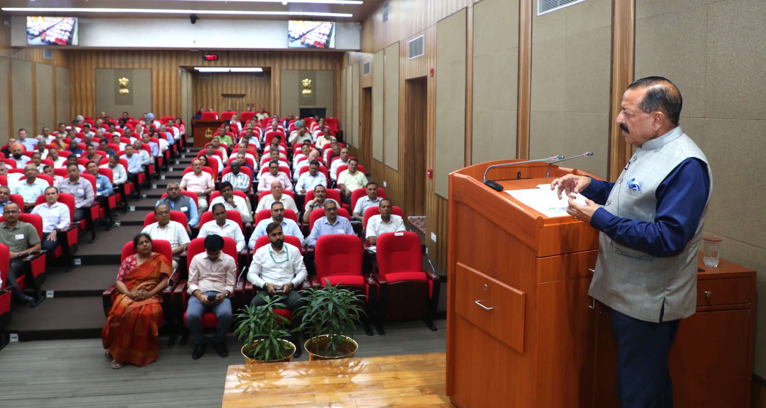 Dr Jitendra addresses National Defence College officers, traces technology-driven warfare’s future trajectory