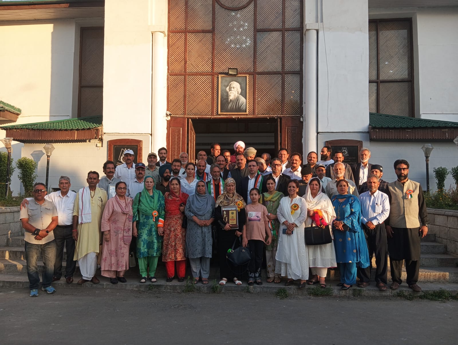 GGF J&K honours changemakers with Iqbal Mir Memorial Awards GGF J&K honours changemakers with Iqbal Mir Memorial Awards