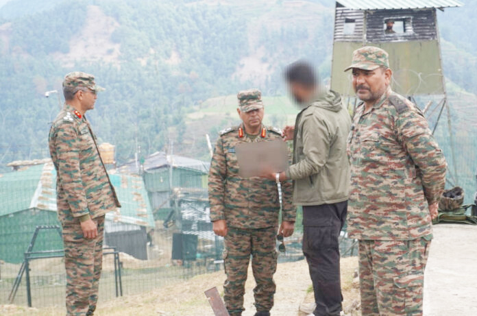 GoC White Knight Corps reviews Op Sheruwali as Anti-Terror Operation in Rajouri enters 11th Day
