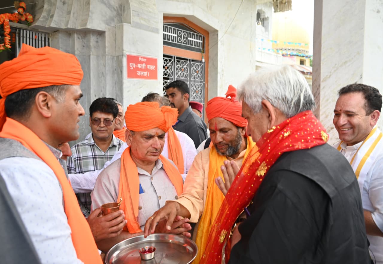 Lieutenant Governor pays obeisance at Ancient Shri Gauri Shankar Mandir in Kishtwar