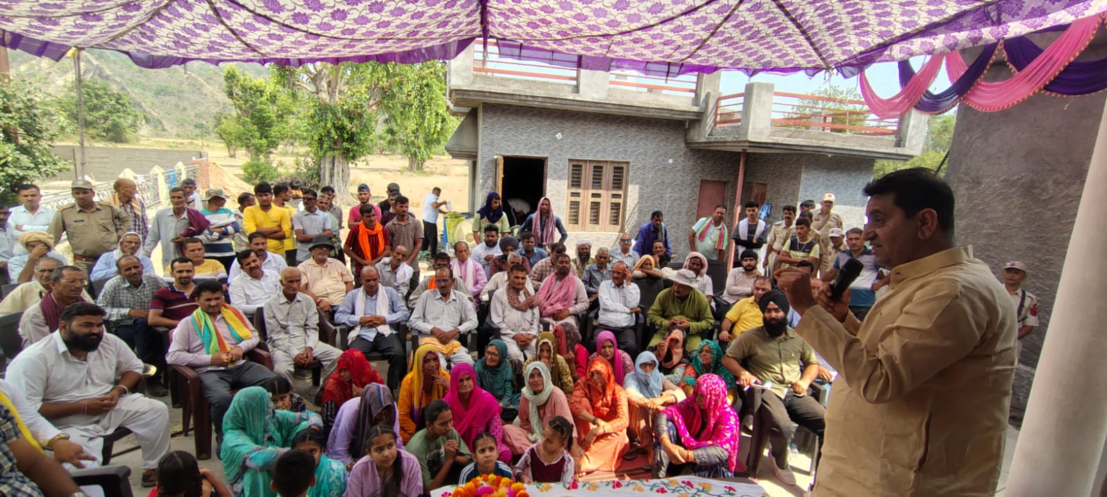 Jasrotia inaugurates Rs 71 lakh flood protection project on River Ujh at Jakhole