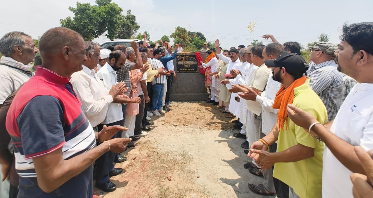 Jasrotia launches development projects worth over Rs 41 lakh, holds Public Darbar in Upper Jothana
