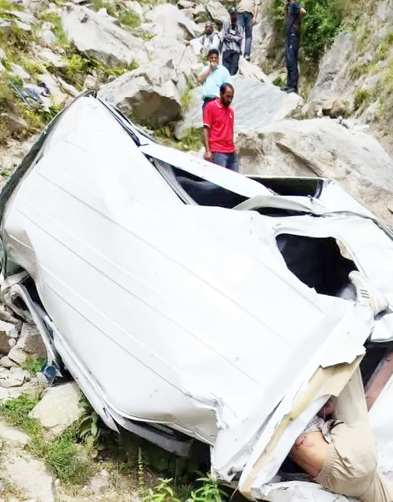Man killed in car accident on Nachilana–Badarkoot link road in Ramban