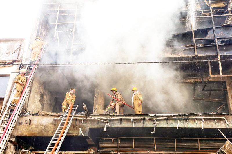 15 students killed as massive fire breaks out at coaching centre in Lucknow’s Aliganj