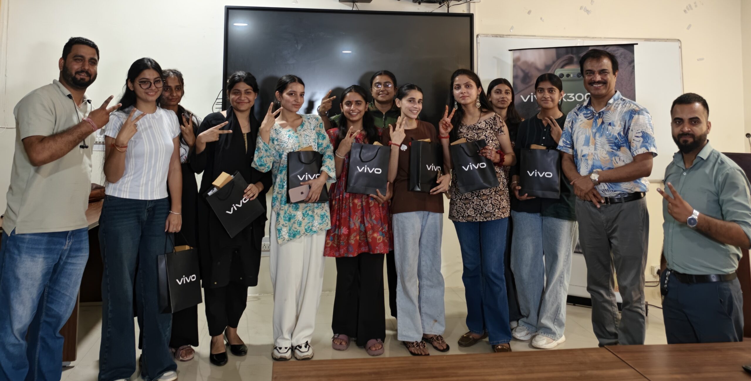 Mobile Photography Workshop-cum-Photo Walk organised by JU