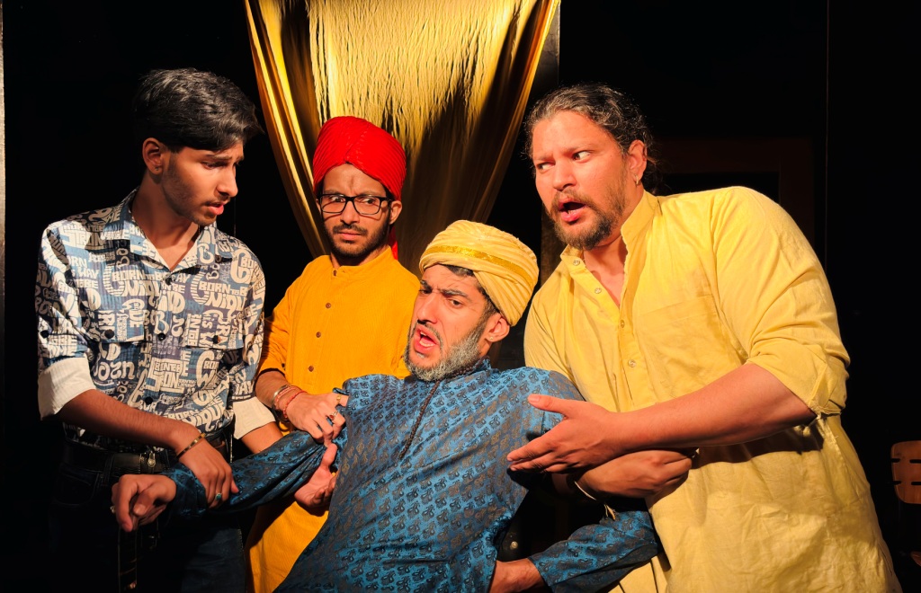 Natrang presents hilarious hindi play ‘Shaatir Khiladi’ at Sunday theatre Natrang presents hilarious hindi play ‘Shaatir Khiladi’ at Sunday theatre