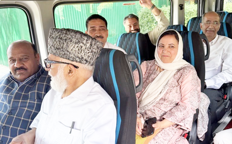 NC legislators’ party meeting takes surprise turn as CM Omar leads MLAs to undisclosed venue NC legislators’ party meeting takes surprise turn as CM Omar leads MLAs to undisclosed venue