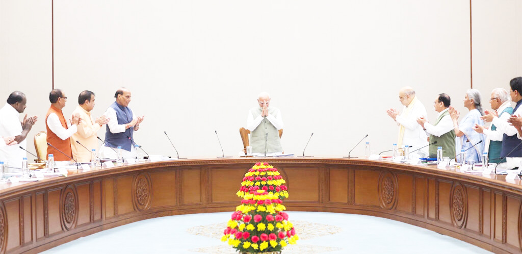 Union Cabinet passes resolution lauding PM Modi for becoming the longest-serving elected PM Union Cabinet passes resolution lauding PM Modi for becoming the longest-serving elected PM
