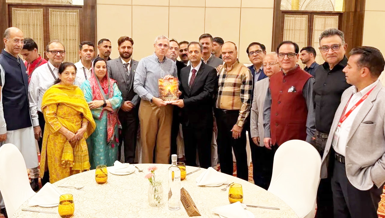 Kashmiri Pandit delegation thanks CM Omar , Calls for dialogue, Reconciliation and dignified return Kashmiri Pandit delegation thanks CM Omar , Calls for dialogue, Reconciliation and dignified return