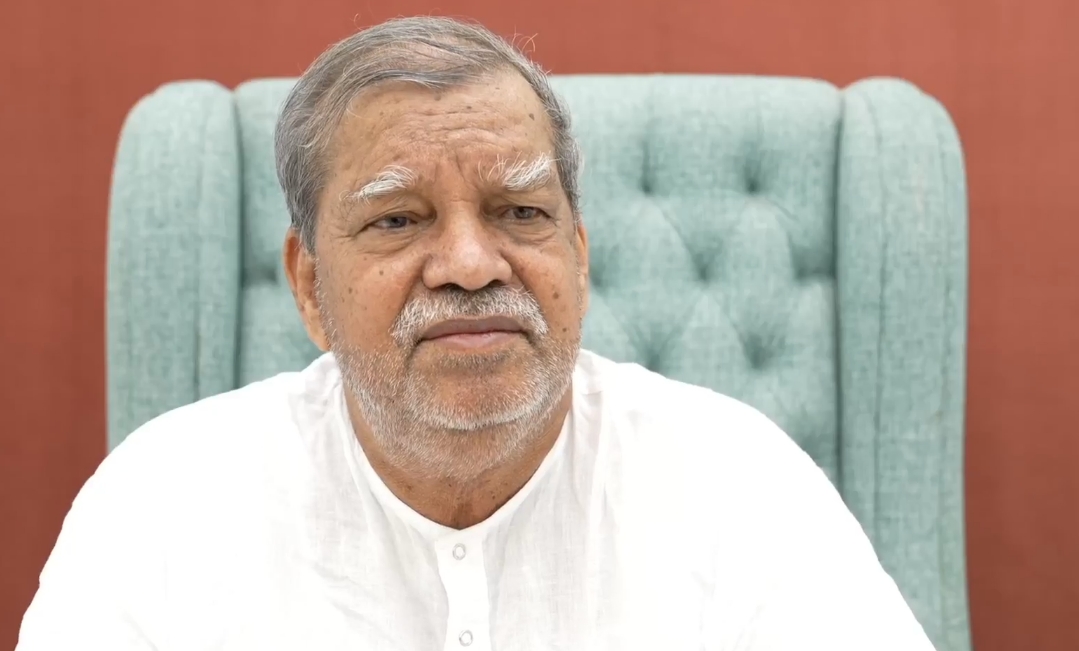 Sadguru Shri Madhu Paramhans Ji explains the mystery of maya and dream-like nature of world Sadguru Shri Madhu Paramhans Ji explains the mystery of maya and dream-like nature of world