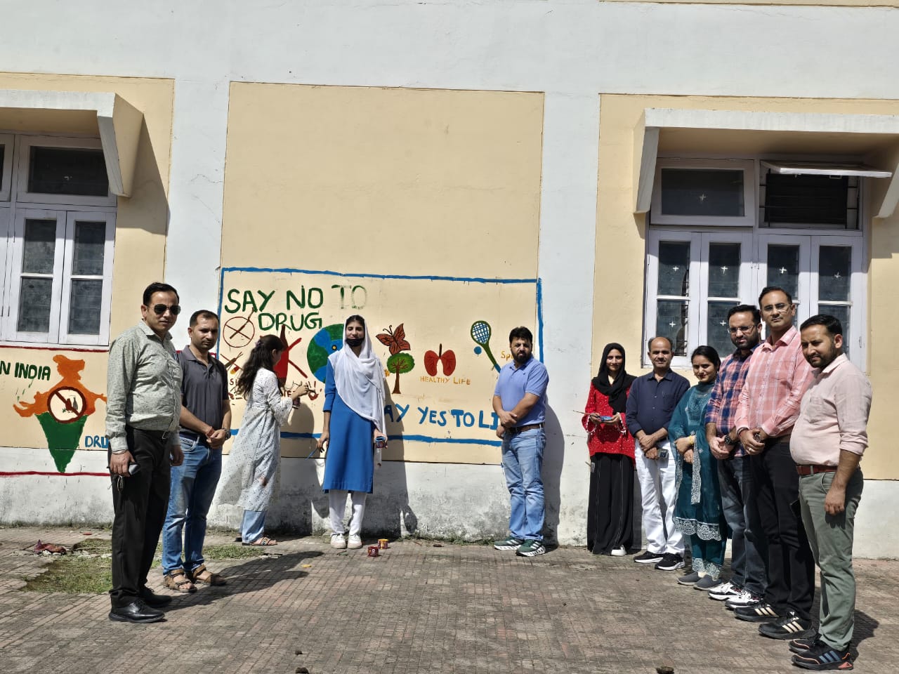 Students lead Wall Painting Campaign to support ‘Nasha Mukt Jammu and Kashmir Abhyan