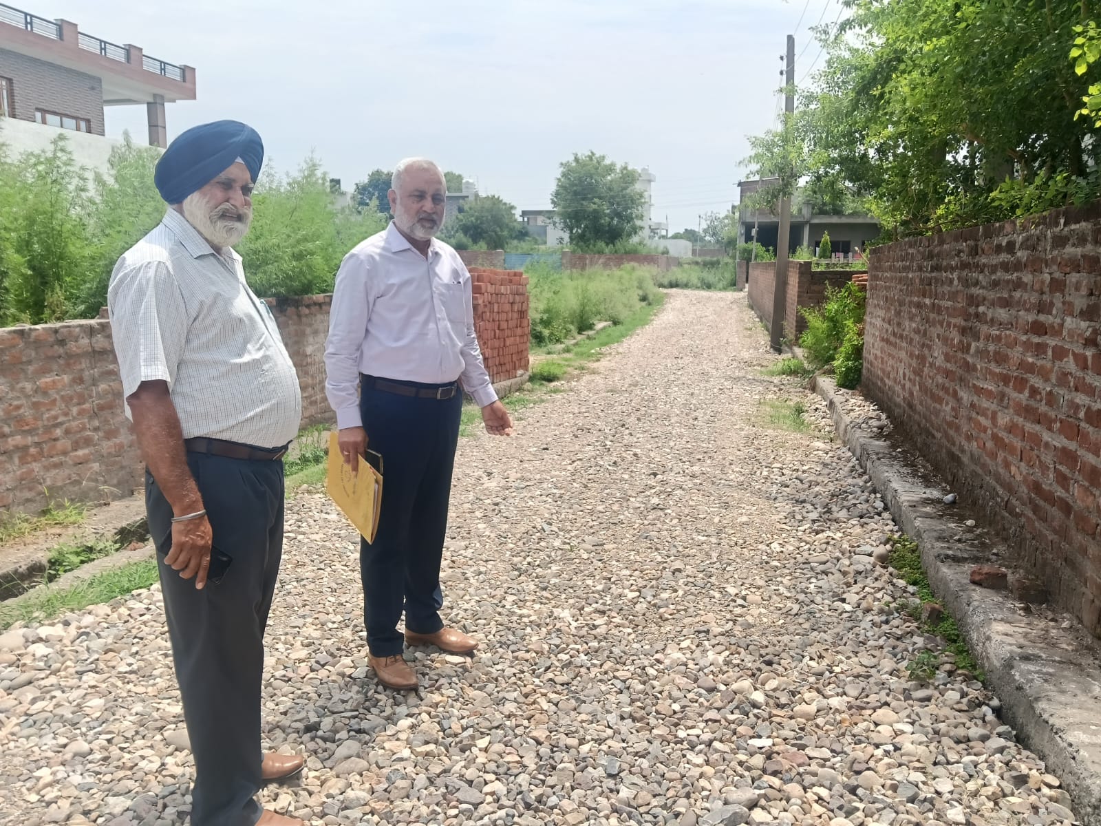 War Heroes continue to struggle through mud amid Banyan Enclave’s 10-year wait for a road
