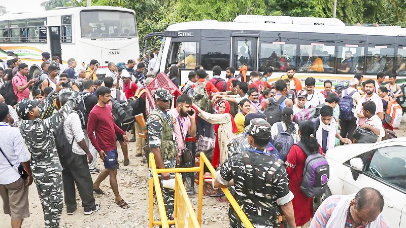 12th batch of Amarnath Yatra: Over 7,700 pilgrims leave Jammu for Kashmir