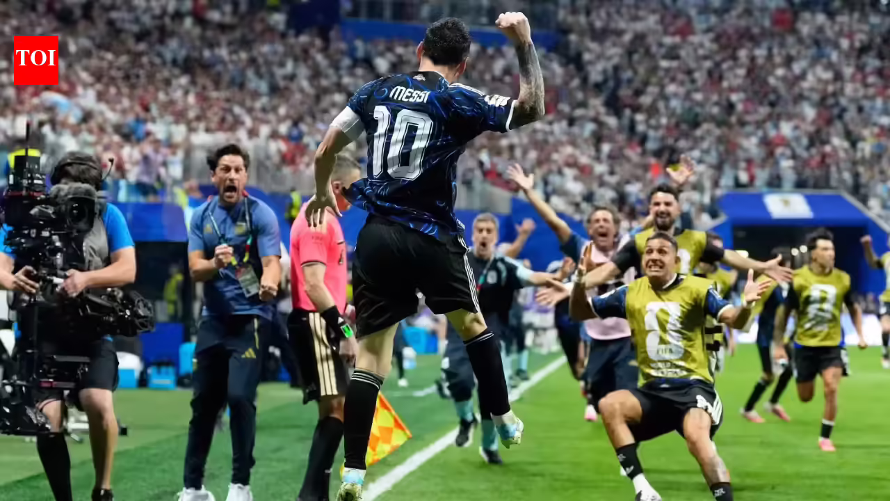 Argentina vs England FIFA World Cup SF match result: Lionel Messi shines as Argentina pull off stunner against England in Atlanta to reach WC final | Football News Argentina vs England FIFA World Cup SF match result: Lionel Messi shines as Argentina pull off stunner against England in Atlanta to reach WC final | Football News