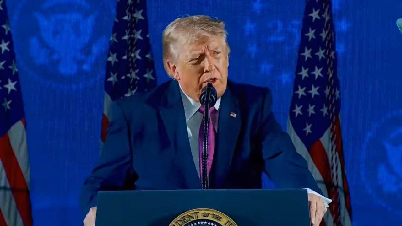Trump’s teleprompter operator under federal probe over alleged ,000 Kalshi insider trading bets