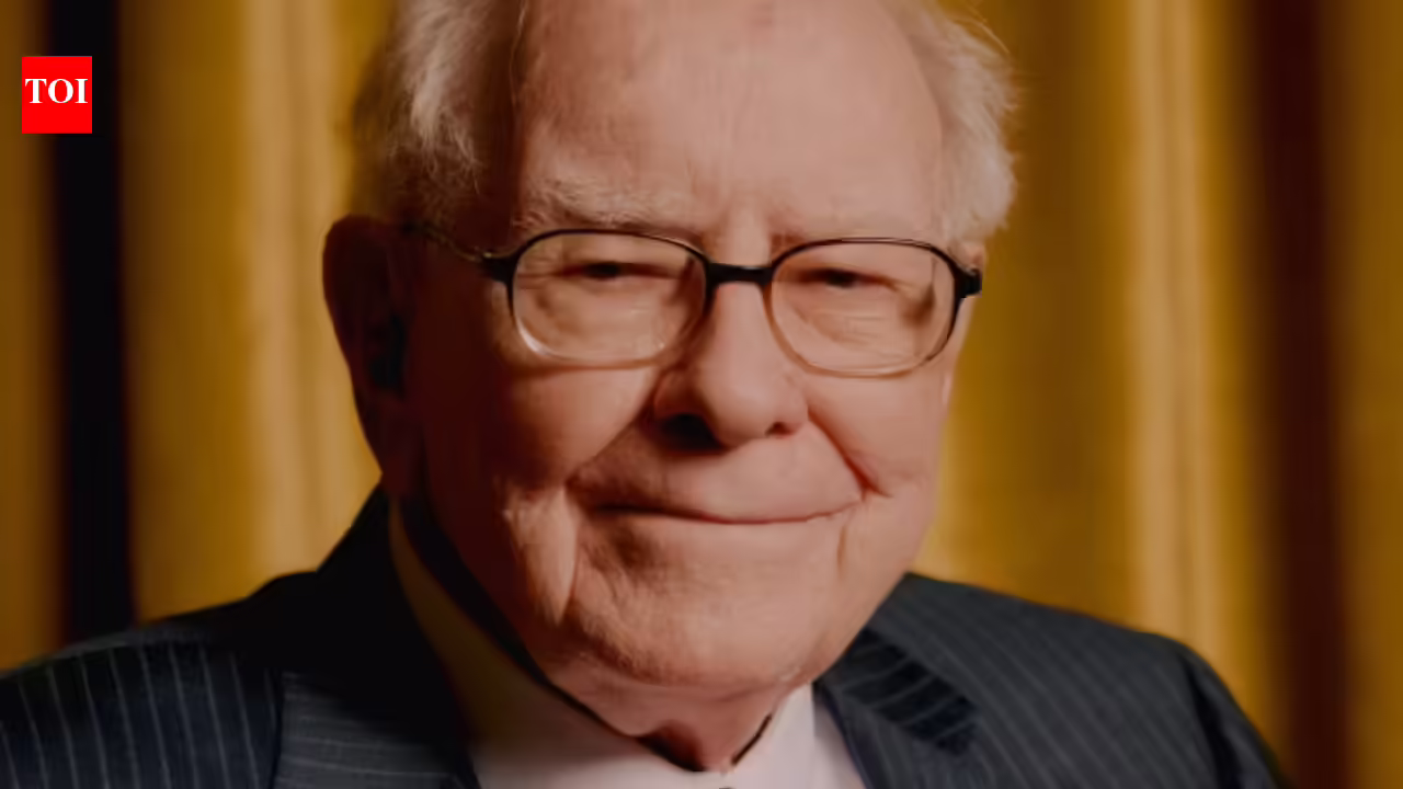 ‘I may be one of the 10 luckiest’: Warren Buffett says birth, timing and luck shaped his 7 billion fortune more than investing skill | World News ‘I may be one of the 10 luckiest’: Warren Buffett says birth, timing and luck shaped his 7 billion fortune more than investing skill | World News