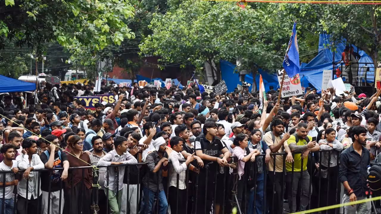 NEET protest: TVK slams govt; Rahul, Priyanka released from detention — top developments | India News NEET protest: TVK slams govt; Rahul, Priyanka released from detention — top developments | India News