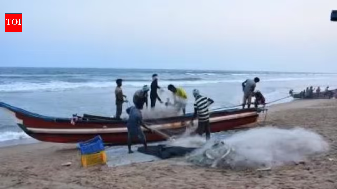9 Indian fishermen held by Sri Lankan navy for alleged illegal fishing | India News 9 Indian fishermen held by Sri Lankan navy for alleged illegal fishing | India News