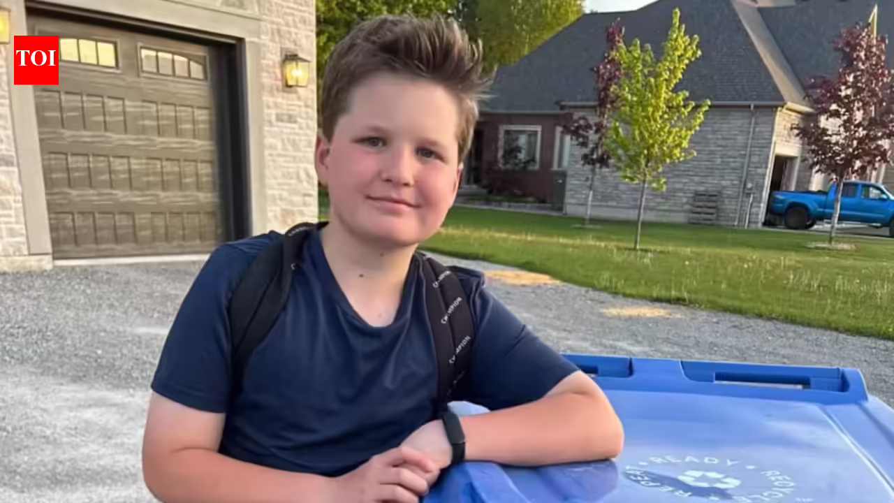 An 11-year-old Canadian boy cried after his first customer rejection; weeks later, his trash-bin cleaning business has up to 40 clients and 100,000 followers An 11-year-old Canadian boy cried after his first customer rejection; weeks later, his trash-bin cleaning business has up to 40 clients and 100,000 followers