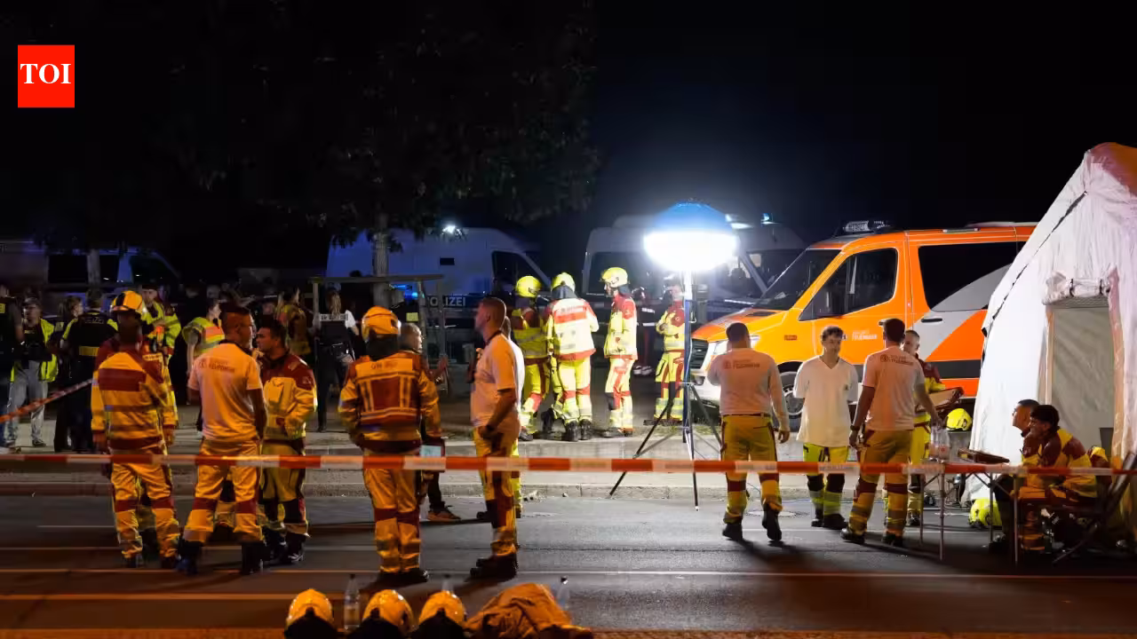 Berlin police hunt ‘Islamist suspect’ after Pride attack kills one, injures 16 Berlin police hunt ‘Islamist suspect’ after Pride attack kills one, injures 16