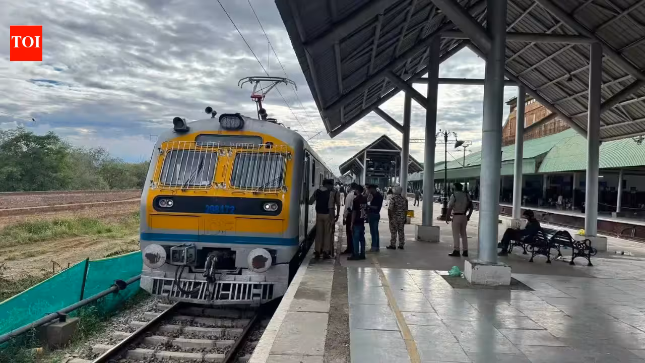 Jammu and Kashmir: Amid NH closure, Railways operates special trains to help stranded pilgrims | India News Jammu and Kashmir: Amid NH closure, Railways operates special trains to help stranded pilgrims | India News