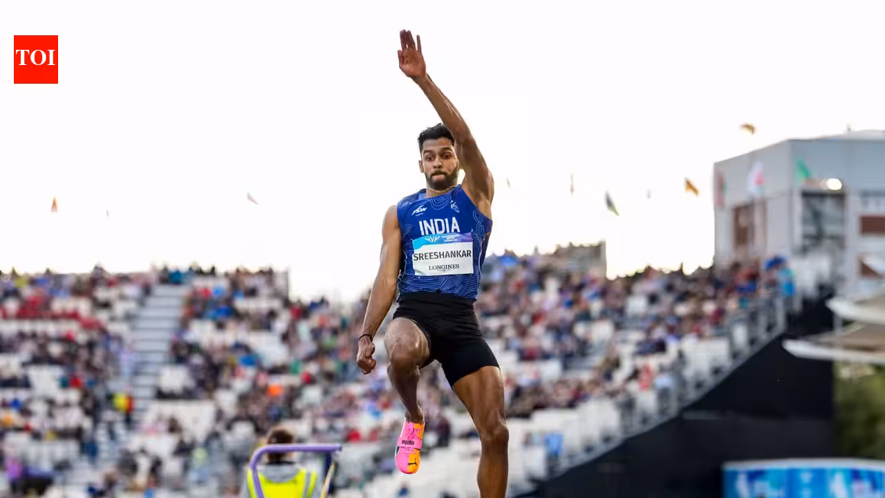 Murali Sreeshankar bags Silver in thrilling long jump final, misses Gold by 6cm Murali Sreeshankar bags Silver in thrilling long jump final, misses Gold by 6cm