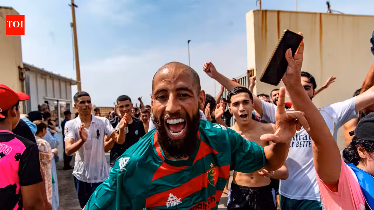 ‘Declare national emergency’: Videos of Moroccan migrants entering Spain after swimming around border barriers go viral ‘Declare national emergency’: Videos of Moroccan migrants entering Spain after swimming around border barriers go viral