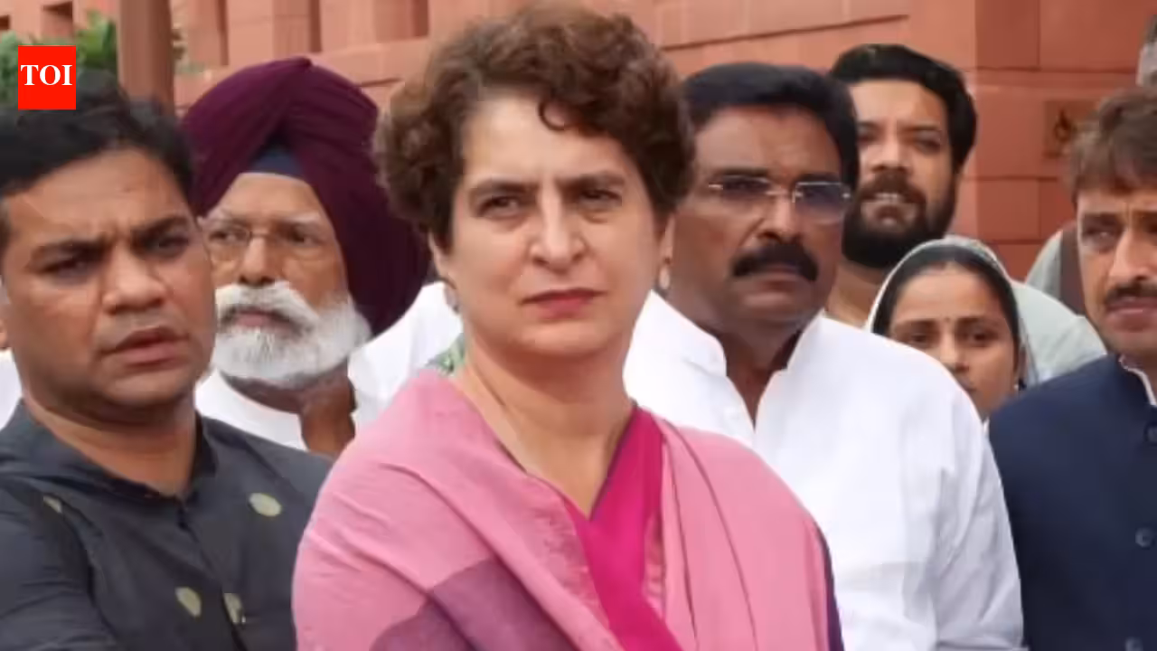 Priyanka Gandhi Vadra: 215 academicians slam Priyanka for ‘gaumutra’ remark | India News Priyanka Gandhi Vadra: 215 academicians slam Priyanka for ‘gaumutra’ remark | India News